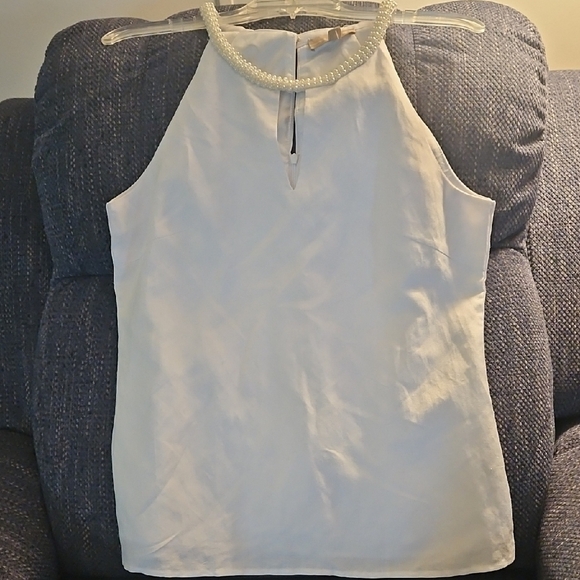 White Sleeveless Tank Top with Keyhole Detail And Pearls. Medium - Picture 1 of 5
